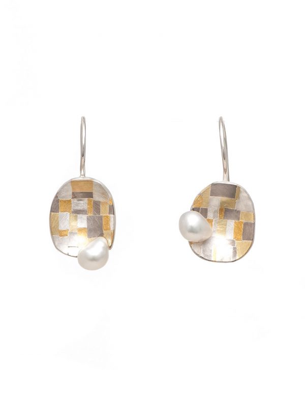 Coastal Terrain Hook Earrings – Pearls