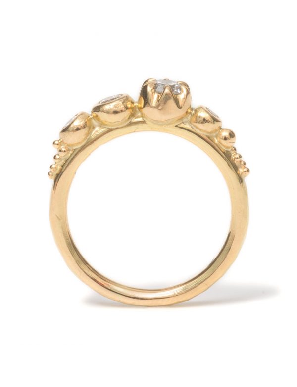 Balmoral Diamond Ring – Yellow Gold