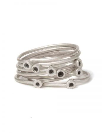 Petits Pois Trou Eight Stack Ring – Silver