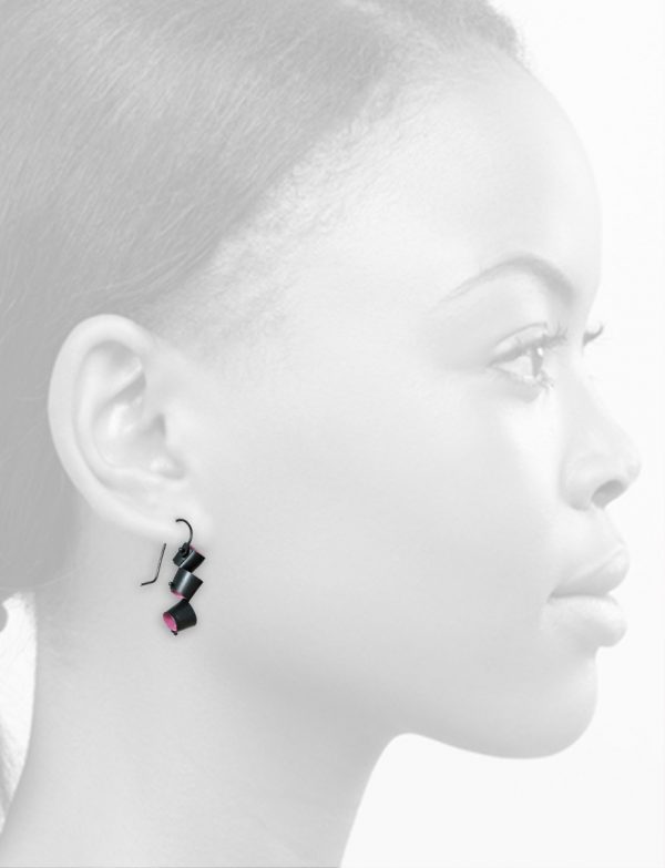 Short Foxglove Earrings – Black & Pink