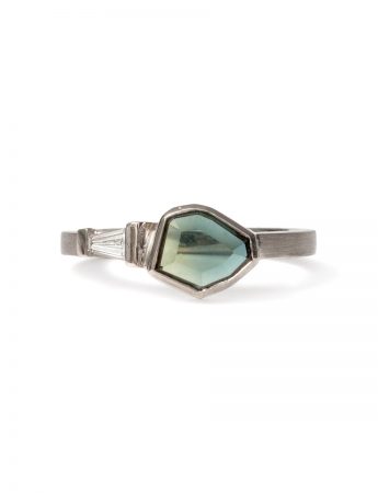 Dichotomy Ring – Sapphire & Diamond