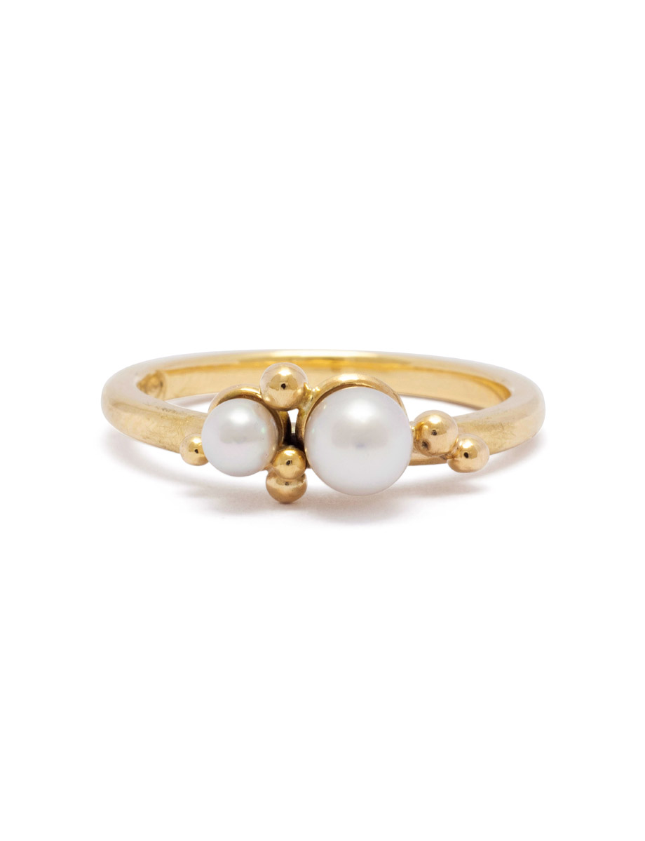Subtlety Ring – Yellow Gold & Akoya Pearls