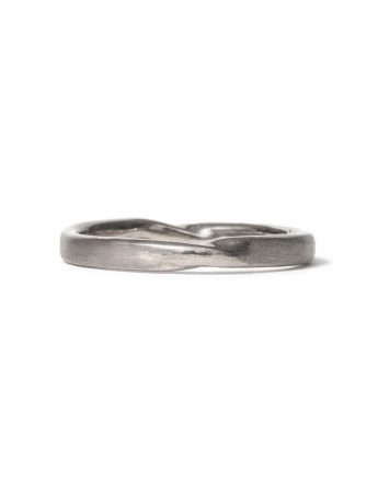 Soft Twist Ring – White Gold