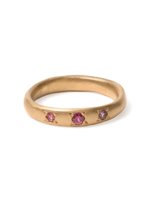 Hum Ring – Pink Sapphire