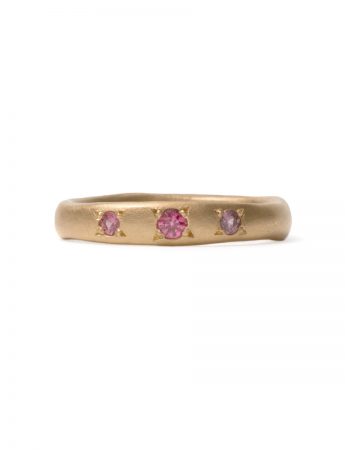 Hum Ring – Pink Sapphire