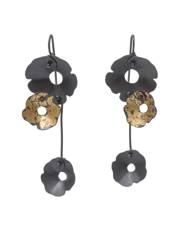 Anemone Three Flower Earrings – Black and Gold