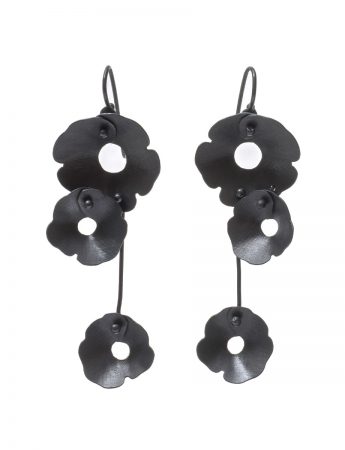 Anemone Three Flower Earrings – Black