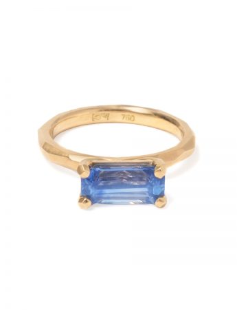 Faceted Ring – Yellow Gold & Cornflower Blue Sapphire