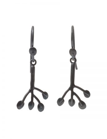 Feuilles Hook Earrings – Black