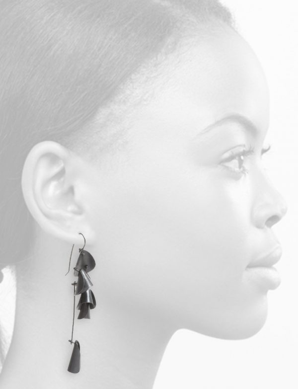 Long Pea Flower Earrings – Black