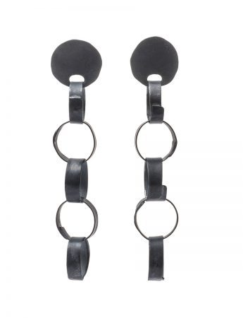 Meteora Earrings – Black