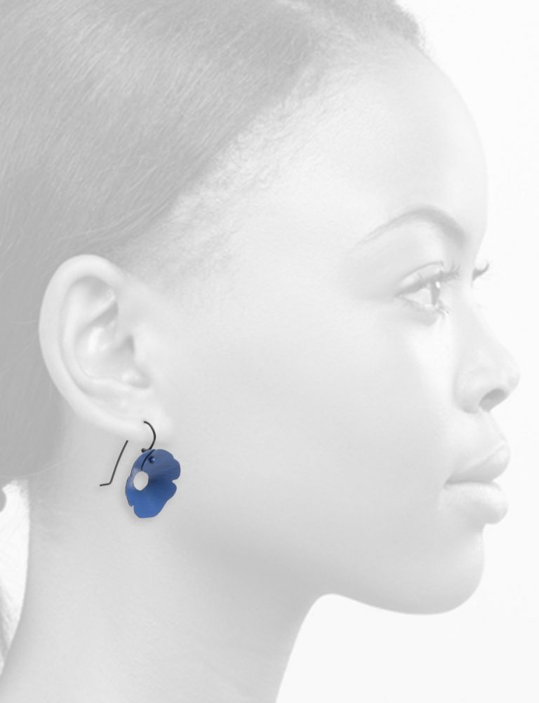 Small Anemone Earrings – Black & Blue