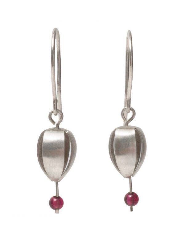 Small Correa Bud Hook Earrings – Silver & Garnet Beads