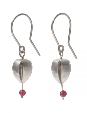 Small Correa Bud Hook Earrings – Silver & Garnet Beads