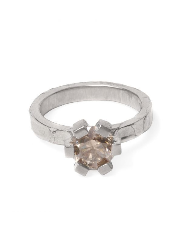 Big Smokey Ring – White Gold with Diamond