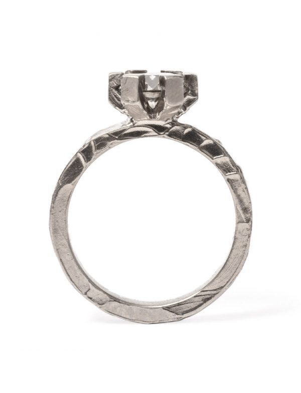 Big Smokey Ring – White Gold with Diamond