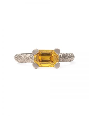 Sunrise Ring – Yellow Sapphire