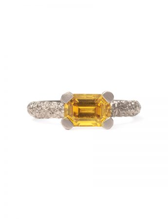 Sunrise Ring – Yellow Sapphire