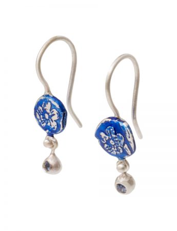 Daisy Drops Fragment Fixed Hook Earrings – Blue with Sapphires