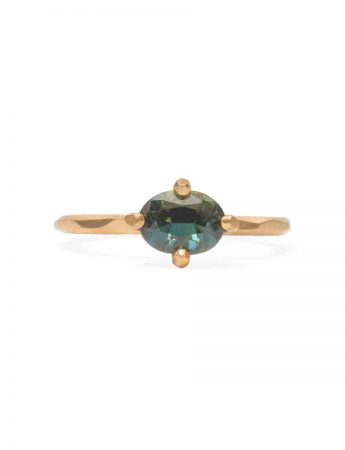 Green Oval Sapphire Ring – Yellow Gold
