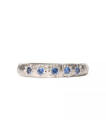 Blue Sapphire Mountain Ridge Ring – White Gold