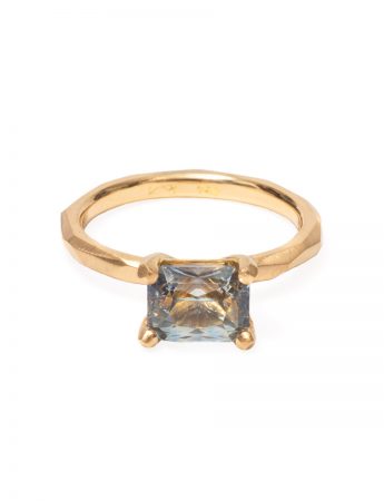 Radiant Cut Madagascan Sapphire Ring – Yellow Gold