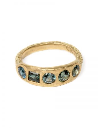 Pod Ring – Yellow Gold & Sapphires