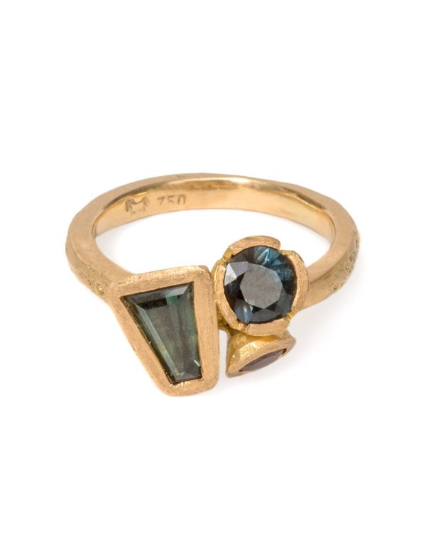 Textura Lowenna Ring – Spinel & Sapphire