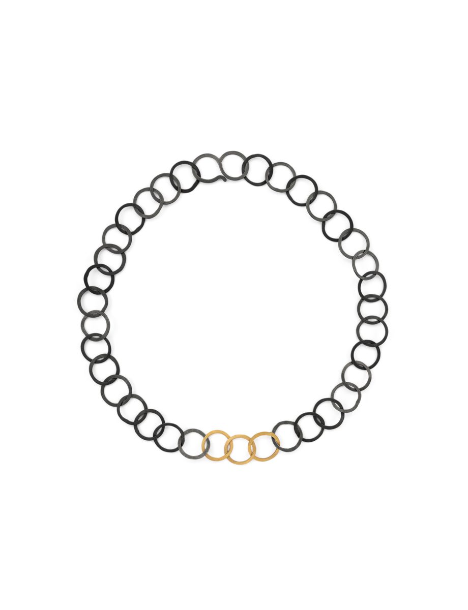 Tsugi Tsugi Circle Chain Necklace – Black & Gold