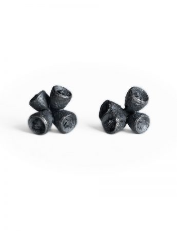 Bushwalker Gumnut Four Stud Earrings – Black