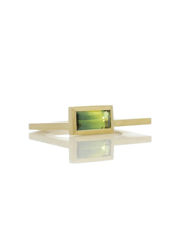 Cantilever Ring – Rectangle Sapphire