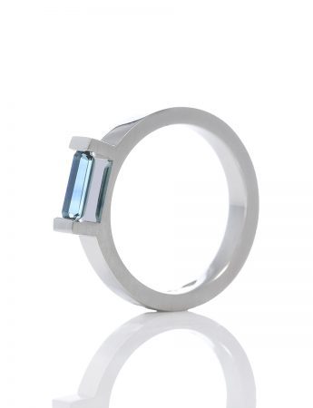 Slim Ring – Blue Sapphire