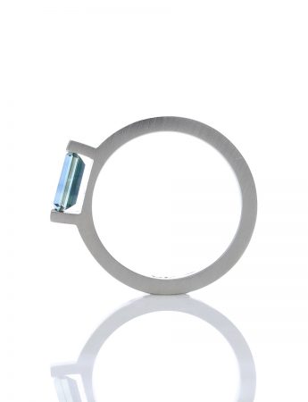 Slim Ring – Blue Sapphire