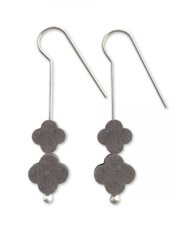 Turning Seasons Duo Earrings – Black