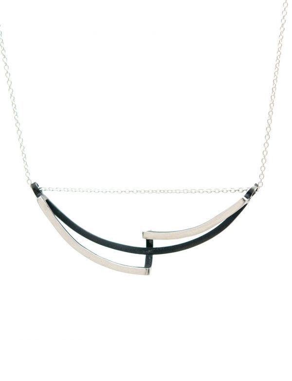 Continuum Curved Reversible Necklace – Black & Silver