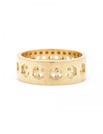 Hexagon & Round Perforation Ring – Yellow Gold