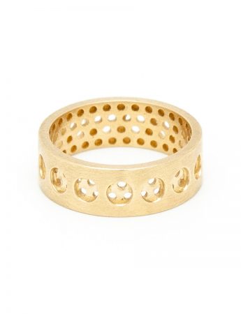 Round And Round Perforation Ring – Yellow Gold