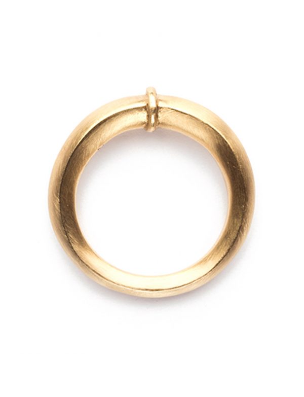 Opposing Ring – Yellow Gold