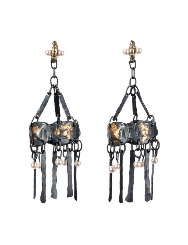 Bizancio Earrings – Black, Gold & Pearl