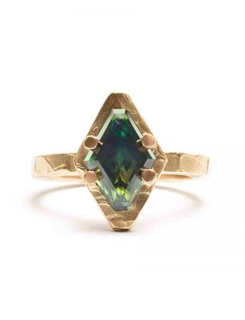 Lozenge Ring – Yellow Gold & Green Sapphire