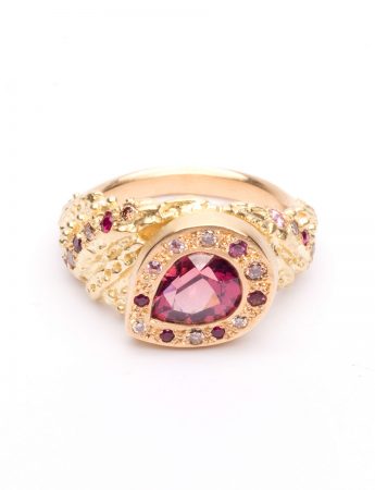 Tapestry Ring – Yellow Gold & Malaya Garnet