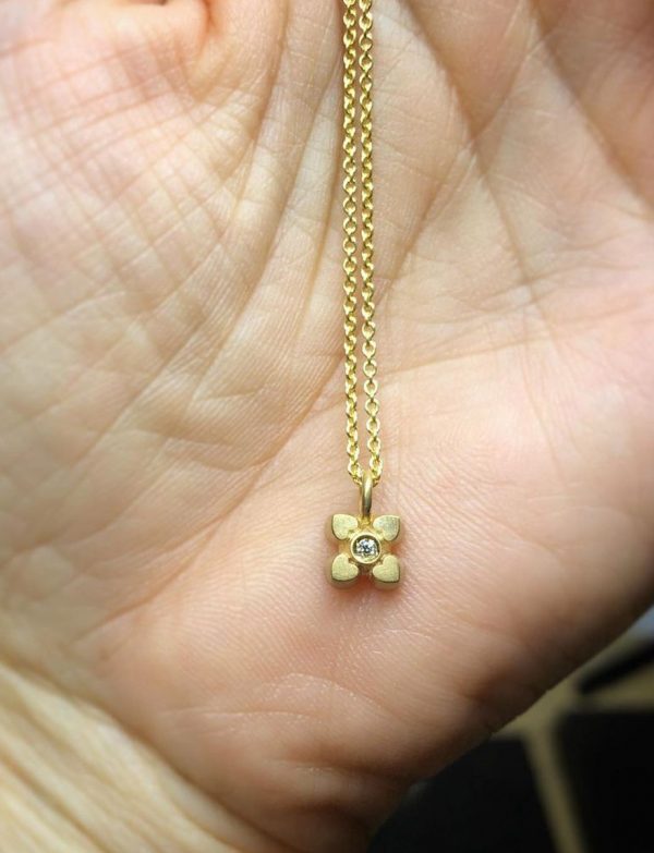 Mini Secret Hearts Necklace – Yellow Gold & Diamond