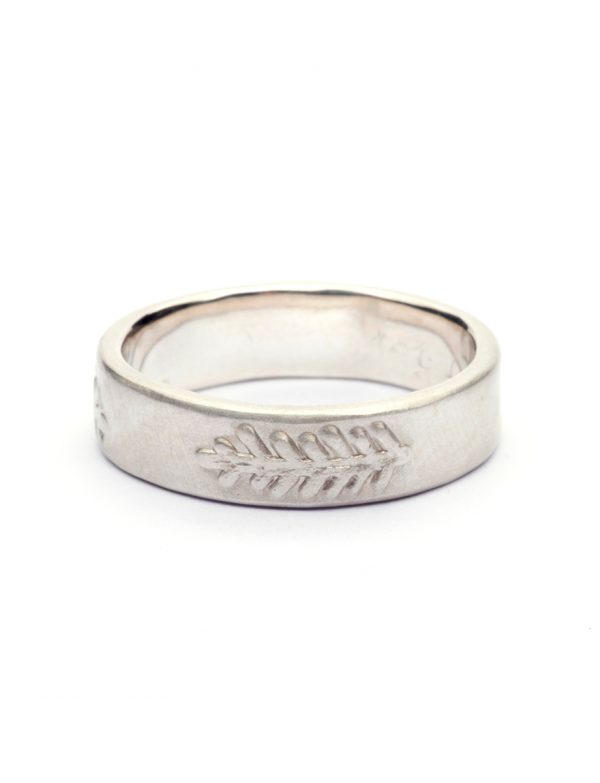 Canyon Feather Ring – Silver
