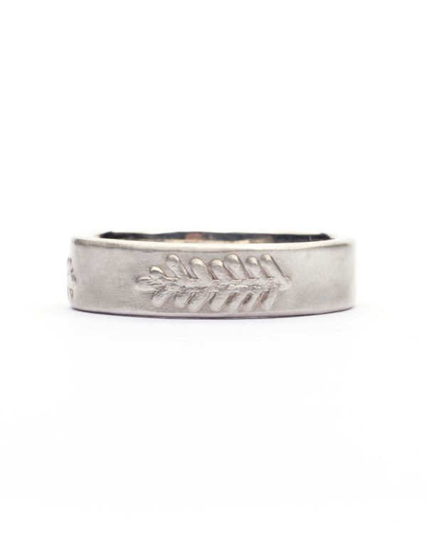 Canyon Feather Ring – Silver