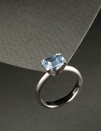 Poet’s Ring – Platinum & Blue Sapphire