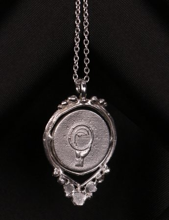 Oracle Veritas Full Frame Spin Pendant – Silver