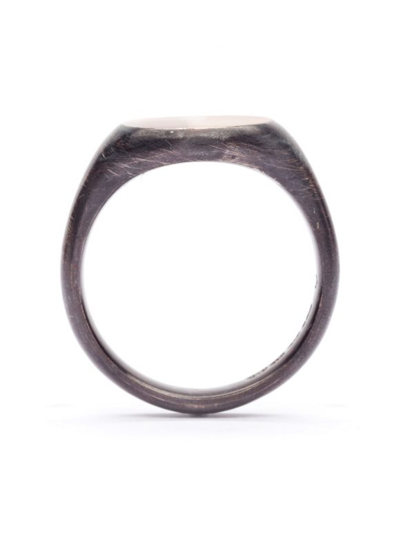 Oval Terrain Signet Ring – Black