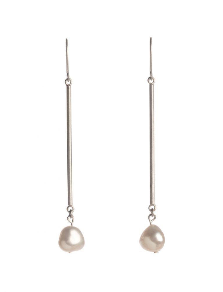 Point of Light Pearl Earrings