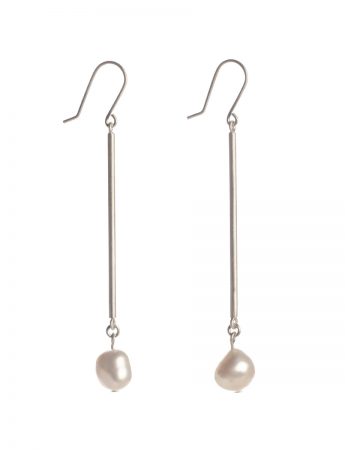 Point of Light Pearl Earrings