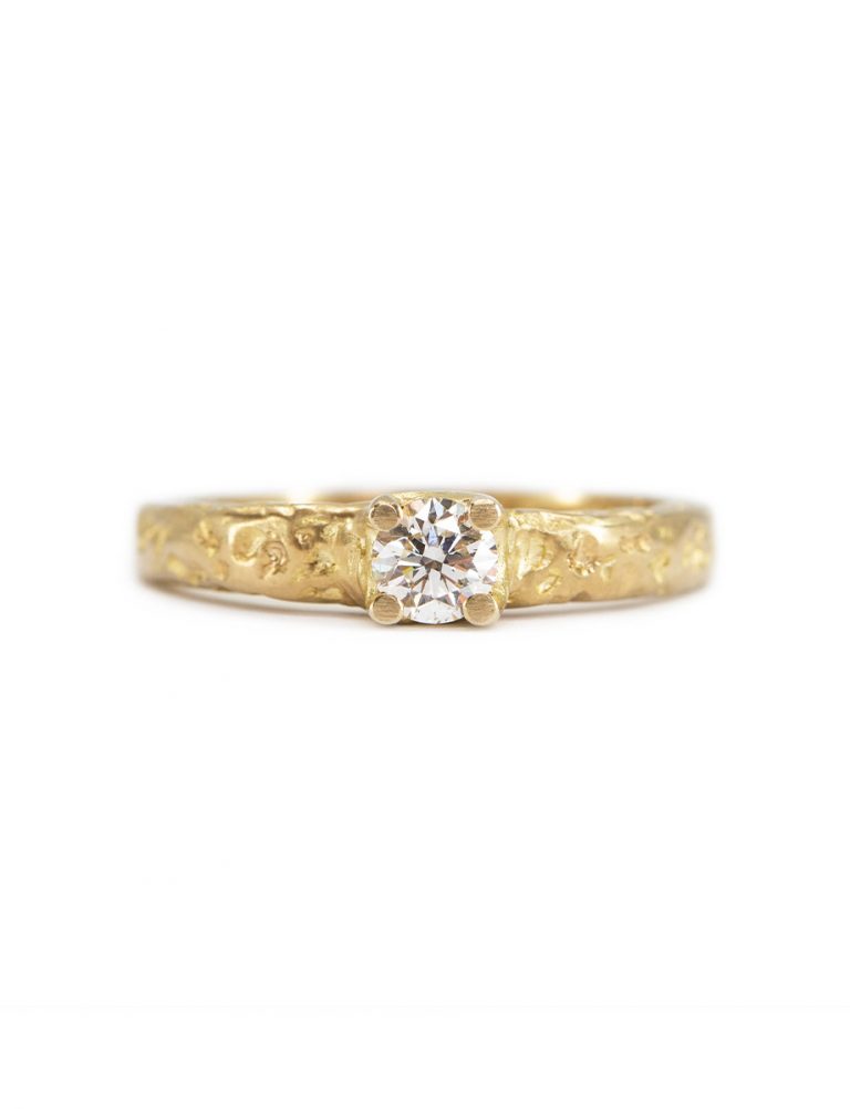 Nephra Ring – Yellow Gold & White Diamond